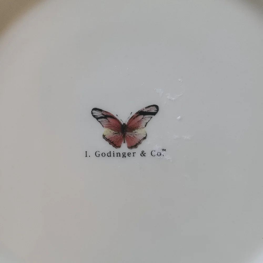 Godinger Vintage Butterfly Garden Salad/Snacks China Gold Trim Plates Set of 4